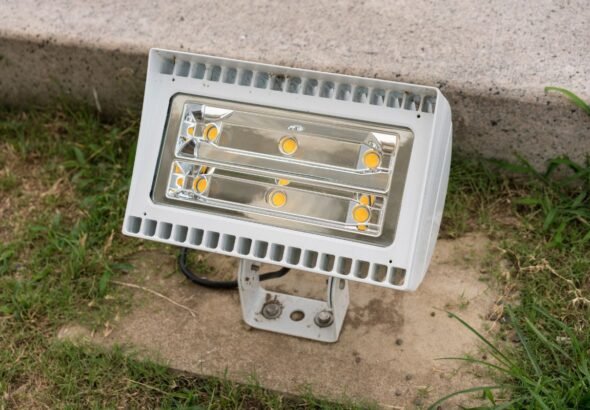 Gruntowy reflektor LED