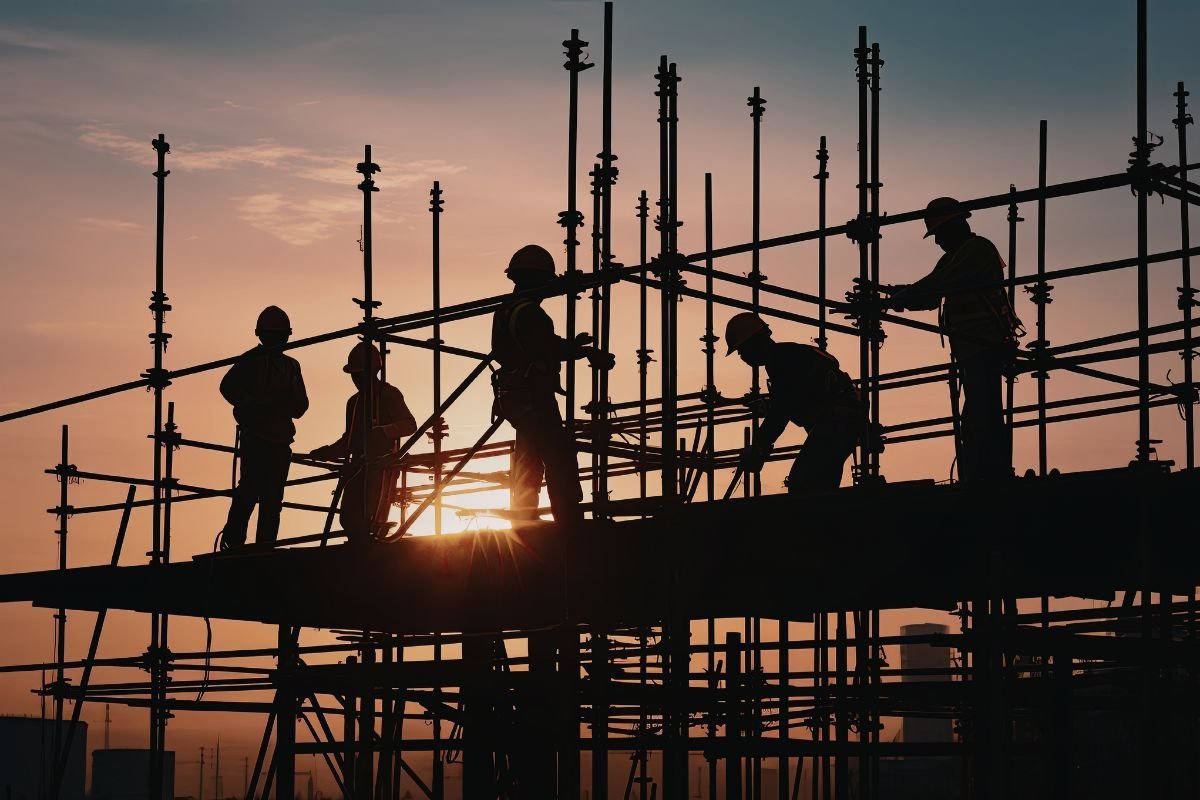 Pracownicy na budowie